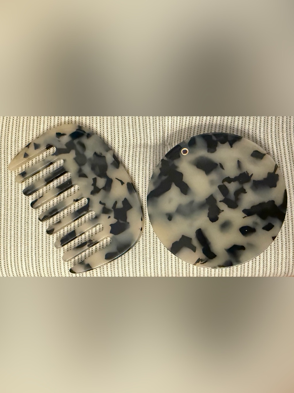 Faux Tortoiseshell Hair Comb & Round Mirror new without tag - Picture 3 of 6